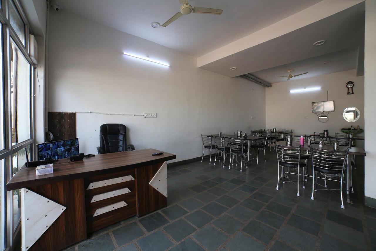 Oyo 37077 Hotel Rawat Ajmer Eksteriør bilde