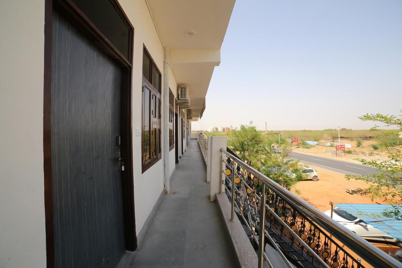 Oyo 37077 Hotel Rawat Ajmer Eksteriør bilde